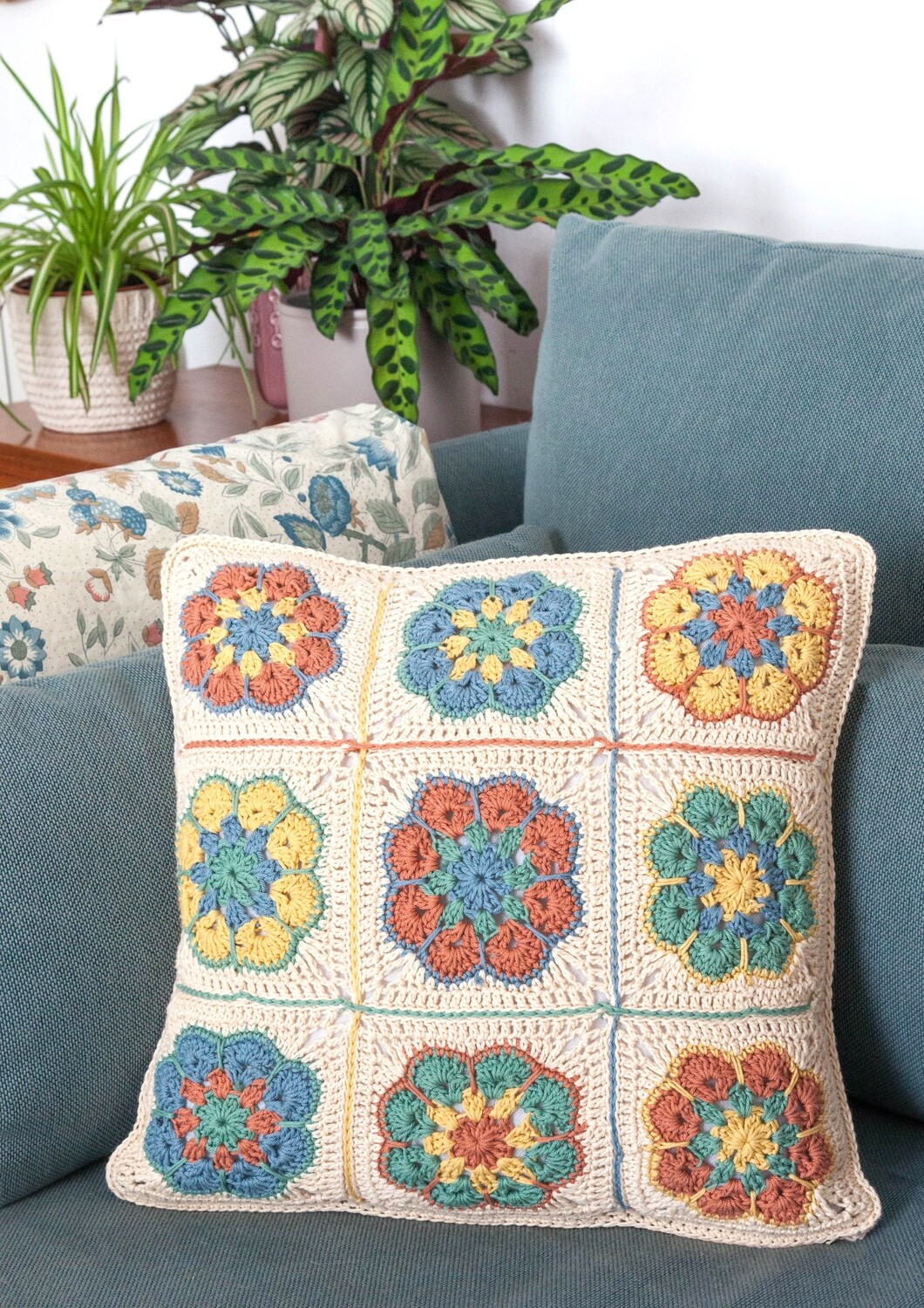 Digital Pattern Flower Cushion