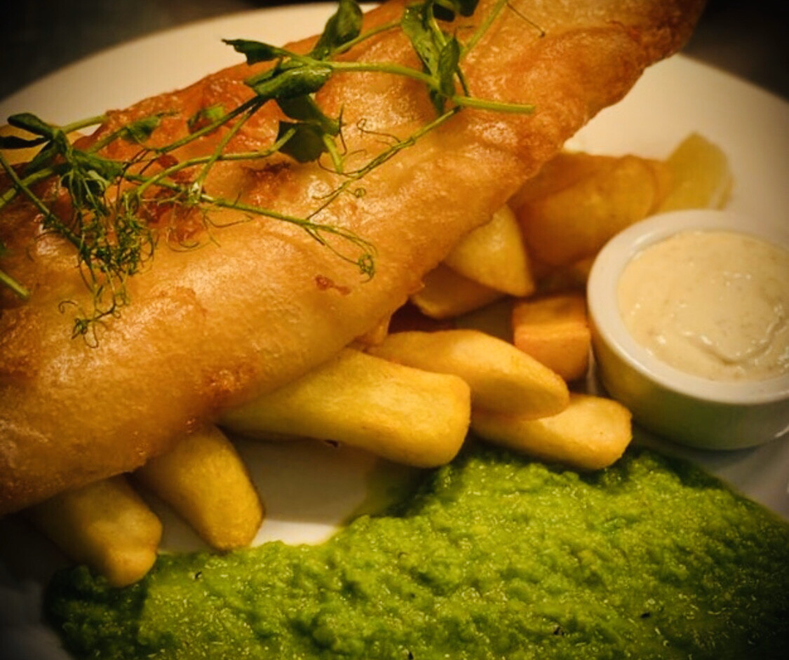 TRADITIONAL FISH AND CHIPS