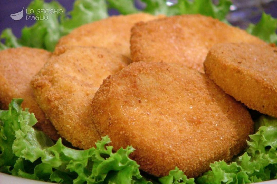Provola impanata e fritta*