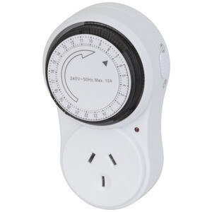 Timer Mains Mech 24HR Wht 240VAC A-N SW