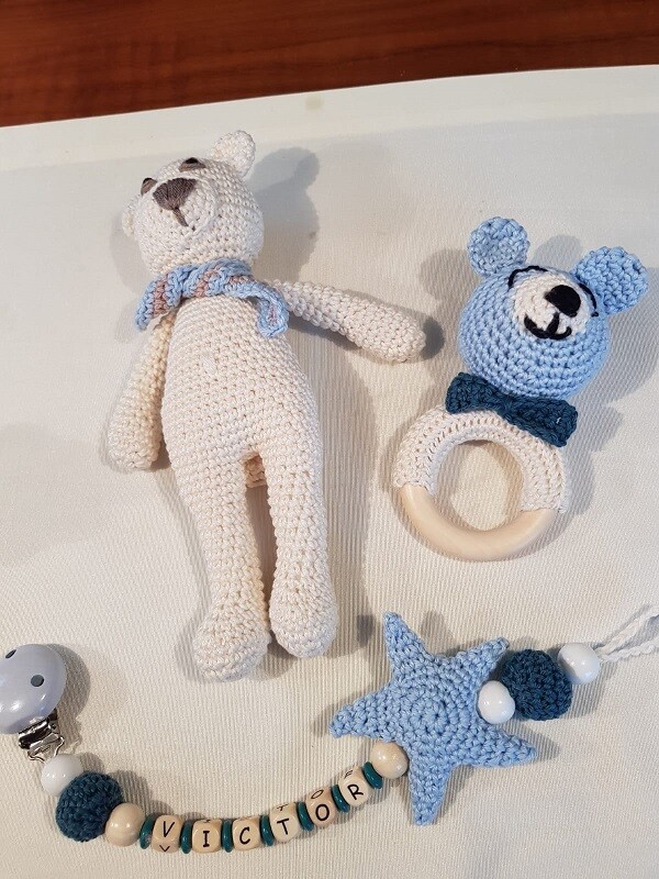 Kombination: Schnullerclip, Kauring und Teddy Kombination: Schnullerclip, Kauring und Teddy