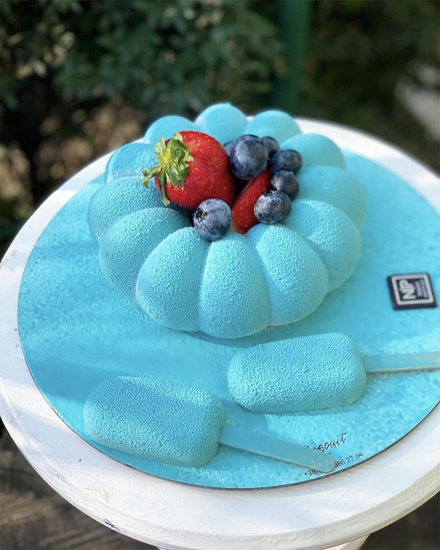 Торт Яркий (велюр)