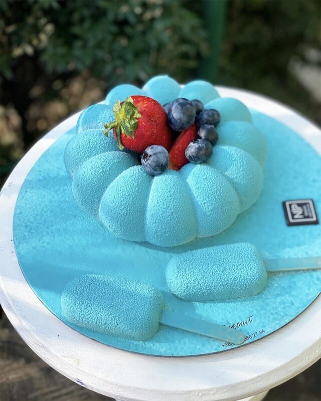 Торт Яркий (велюр)