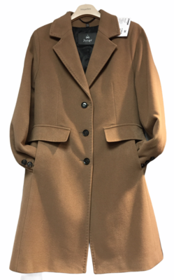 Junge vest camel