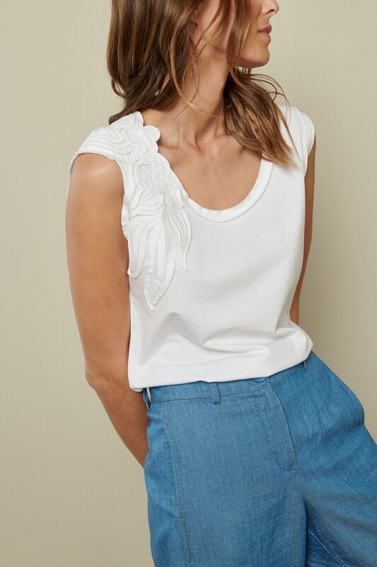 Marie Mero top wit