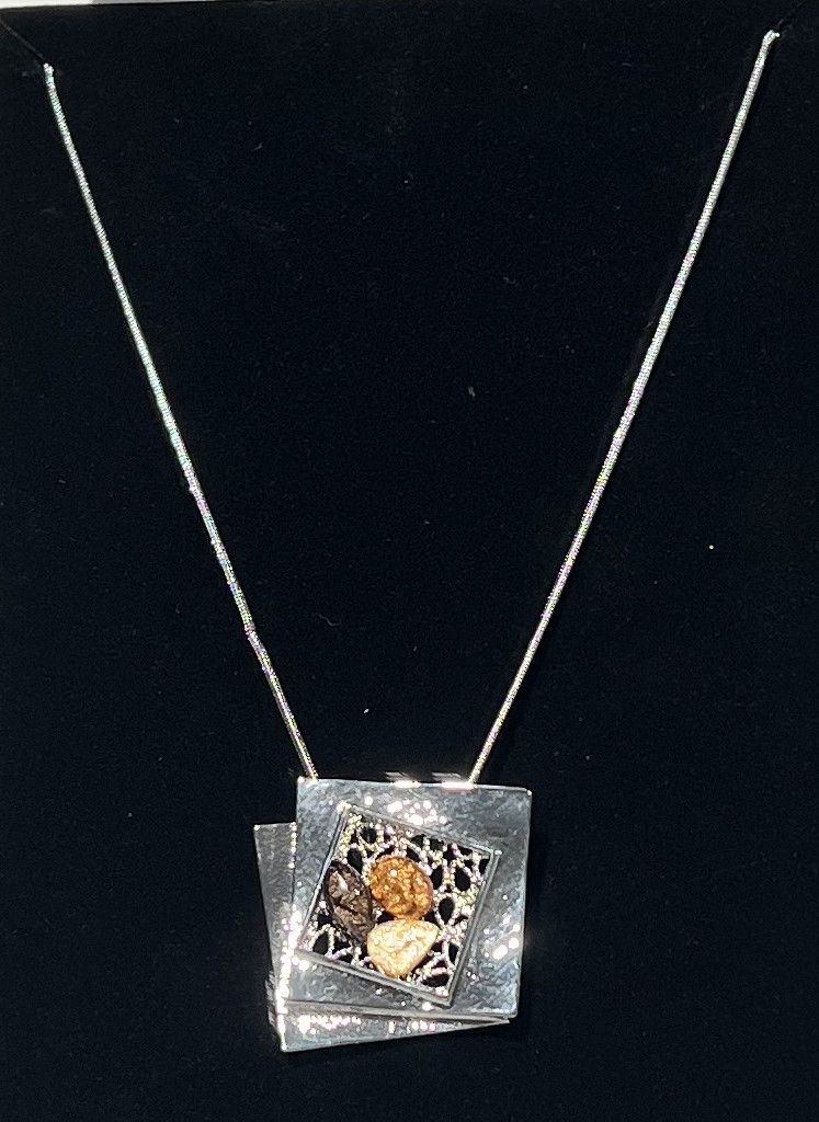 Tif collier