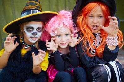 Girl's Costumes