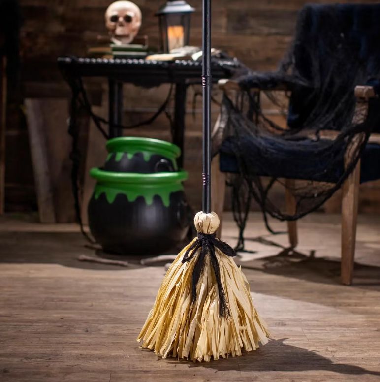 37" Animated Broom  ATC00357