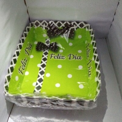 Platos Verdes Feliz Dia - x 10 Unidades- Bandeja Cuadrada