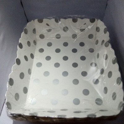 Platos Puntos Plateados - Blancos 6" x 10 Unidades