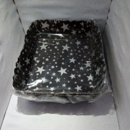 Platos Estrellas Plateadas Negros 6&quot; x 10 Unidades  Bandejas cuadradas