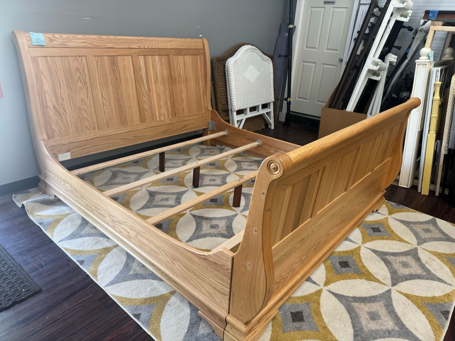 Yutzy Woodwork King Legacy Oak Sleigh Bed