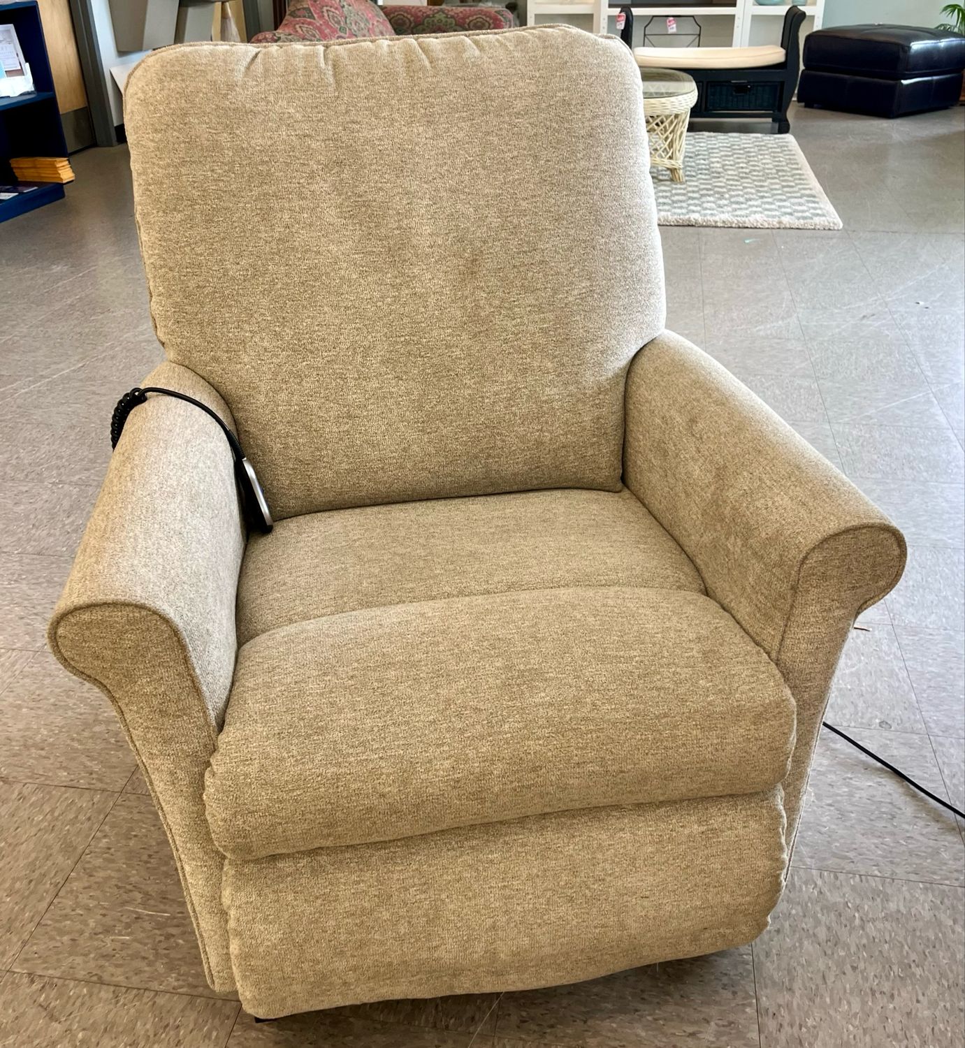La-Z-Boy Lifting Recliner Chair