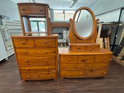 Vintage Stanley Furniture 4 PC Bedroom Set