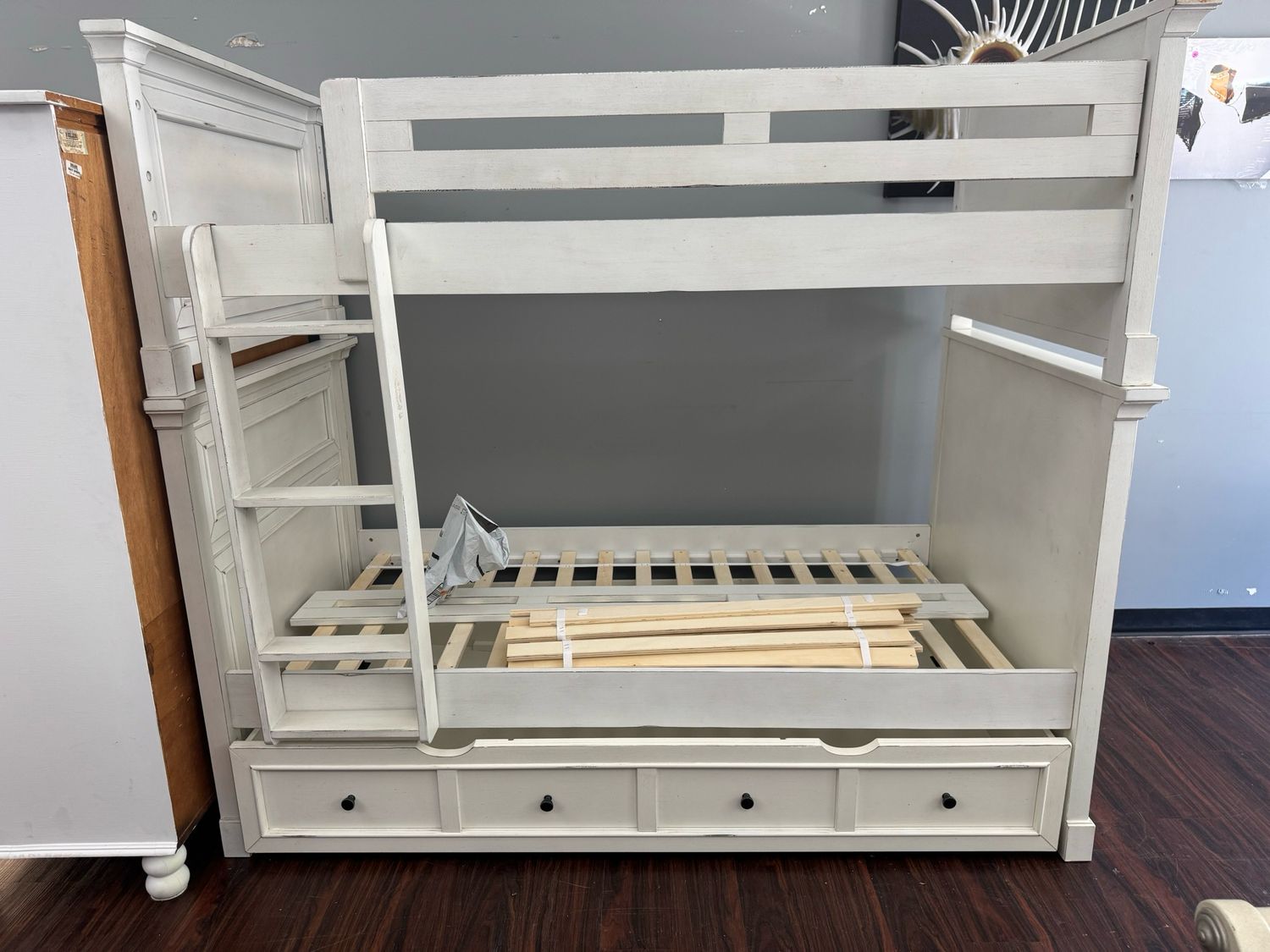 Holland House Twin-Over-Twin + Trundle Bunk Set