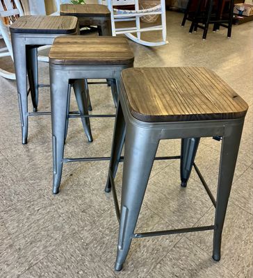 Stackable Metal Bar Stool Set