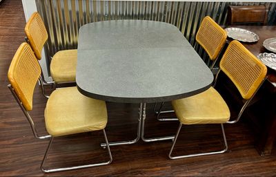 MCM 5 PC Casual Dining Set