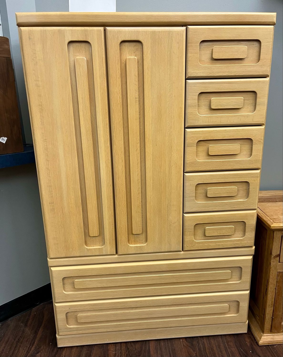 Wambold Vintage 6 PC Blonde Bedroom Suite