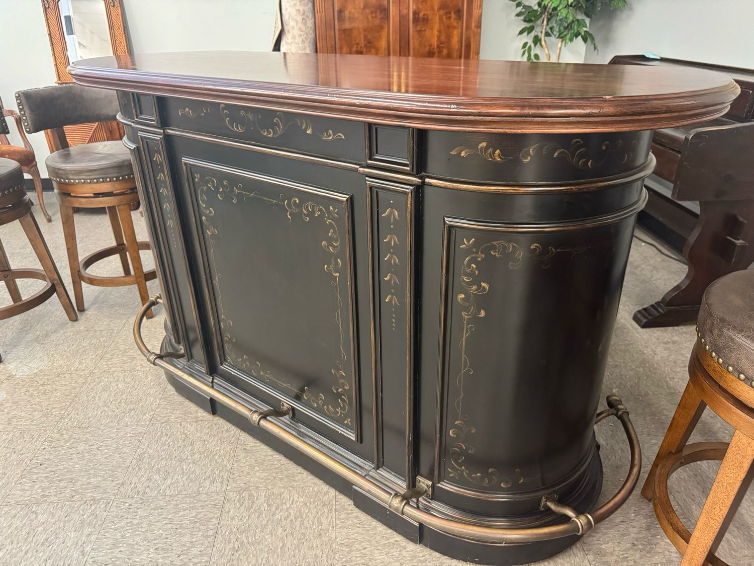 Old World Designer Oval Bar + Brass Footrail