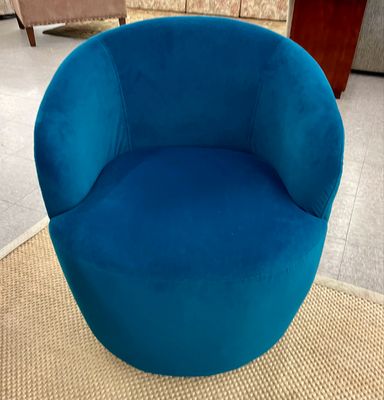 *New* Velvet Swivel Barrel Chair *New* Velvet Swivel Barrel Chair