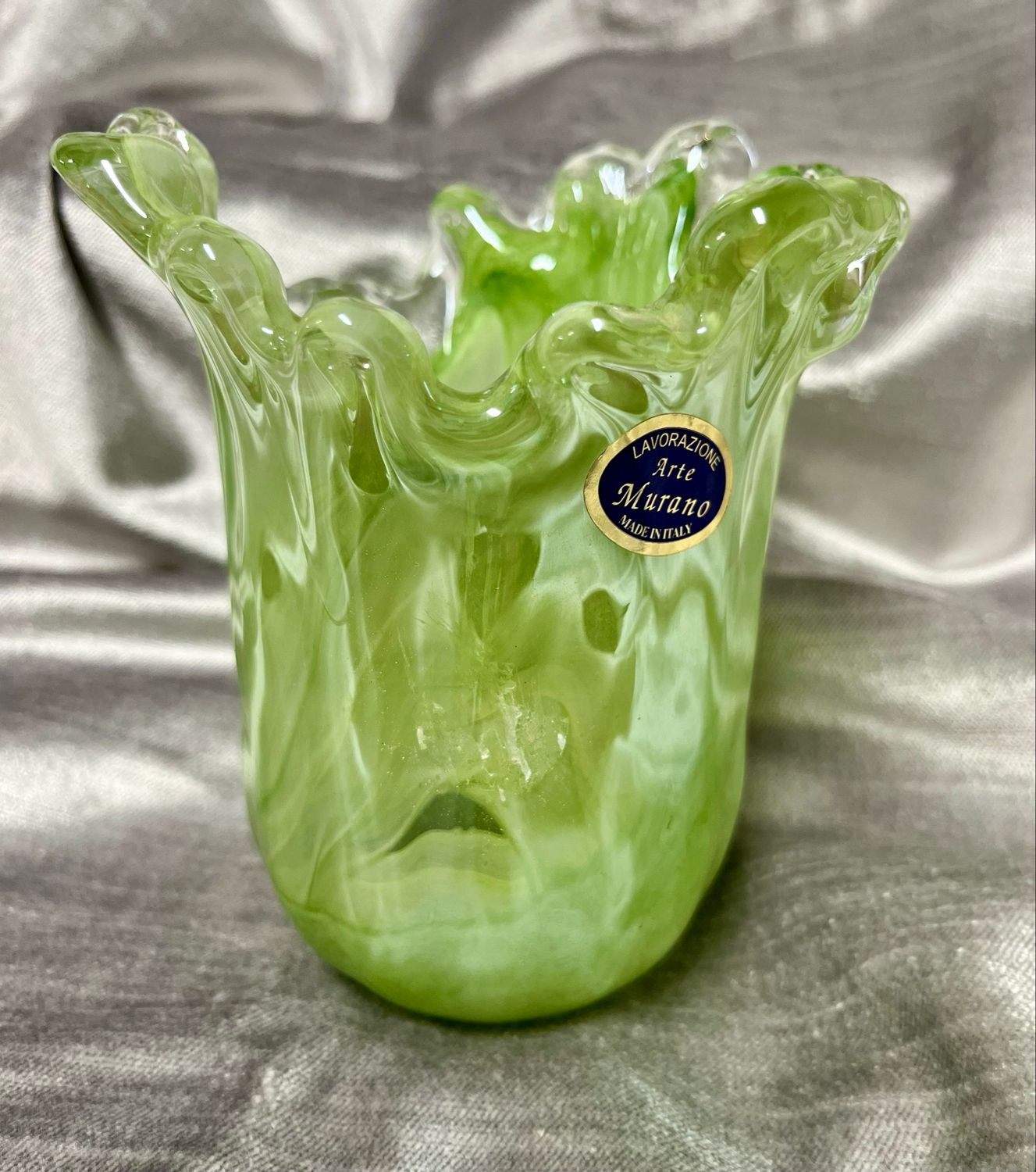 Murano Art Glass Green Swirl Ruffled Vase