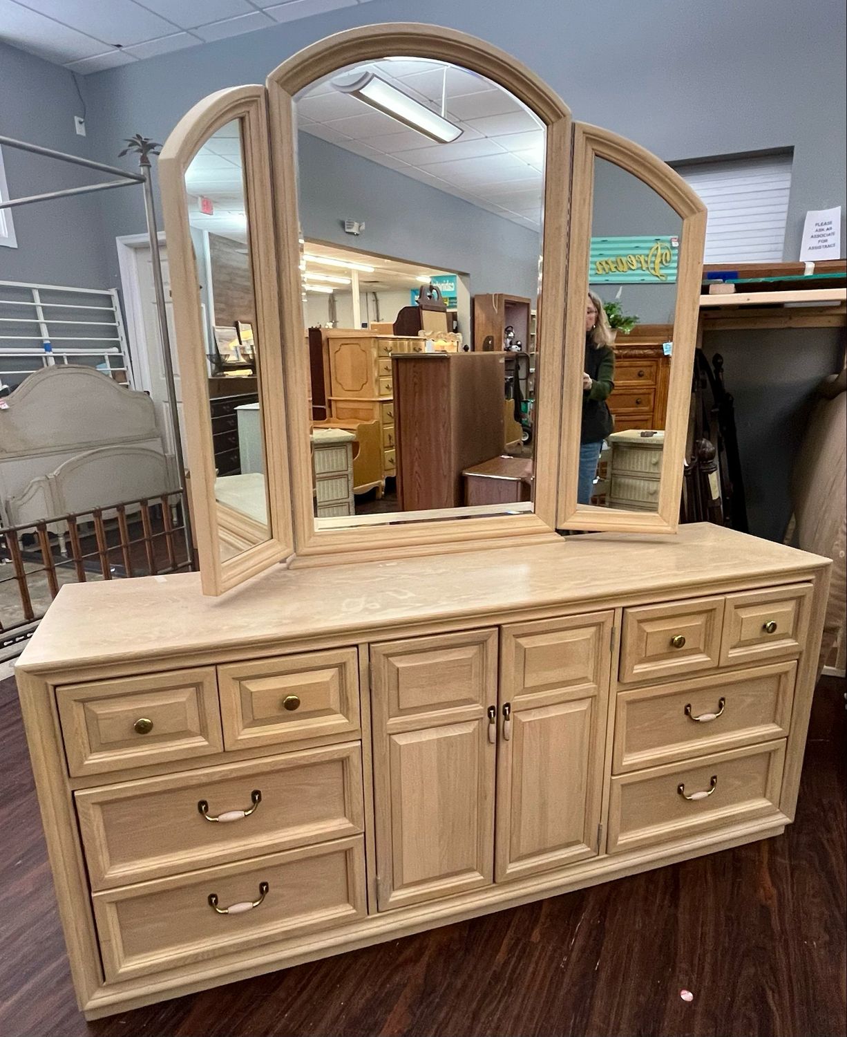 Blonde Dresser with Tri-Fold Mirror Blonde Dresser with Tri-Fold Mirror