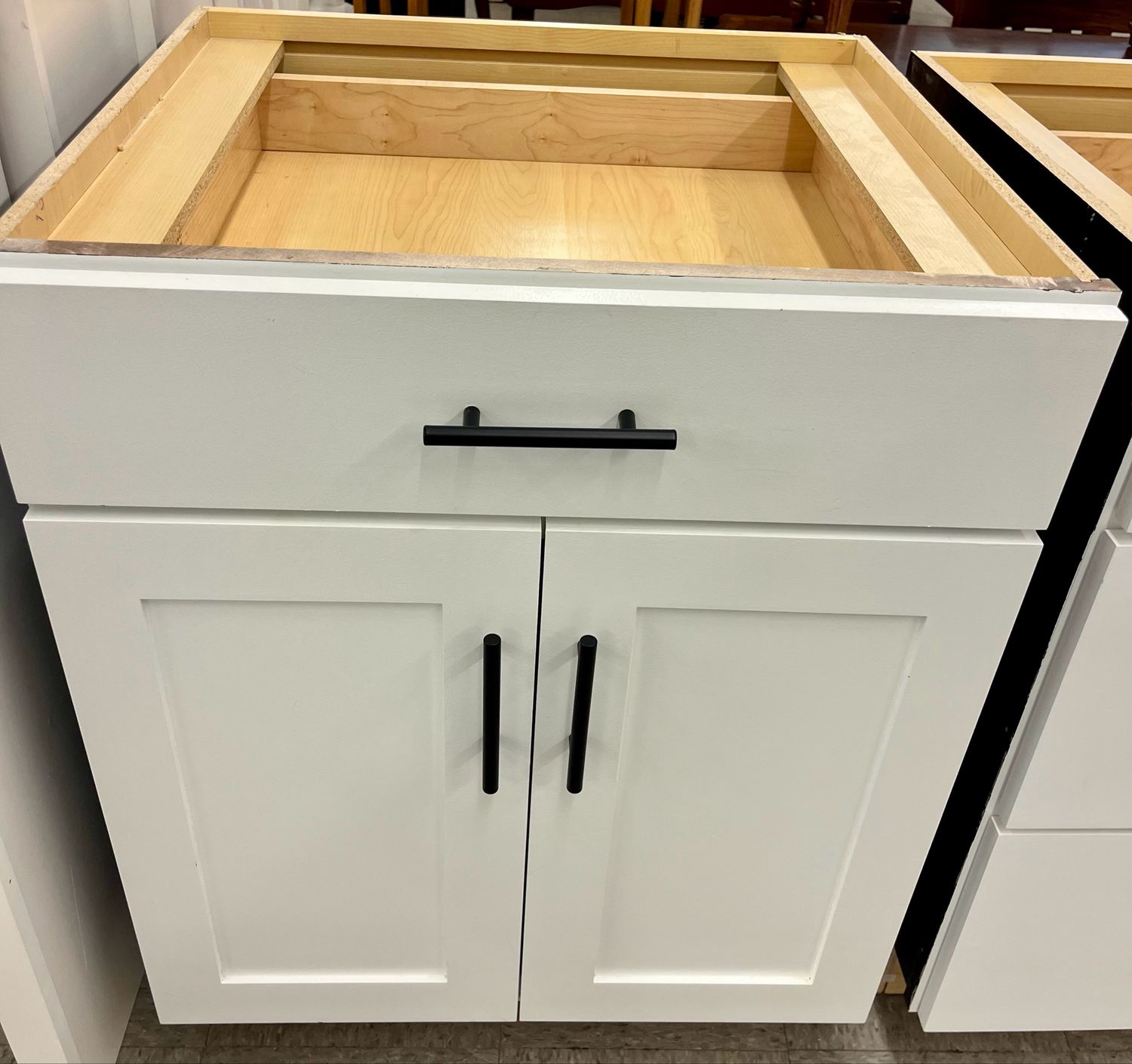 Wellborn Kitchen Cabinet Lower 1 Drawer 2 Door