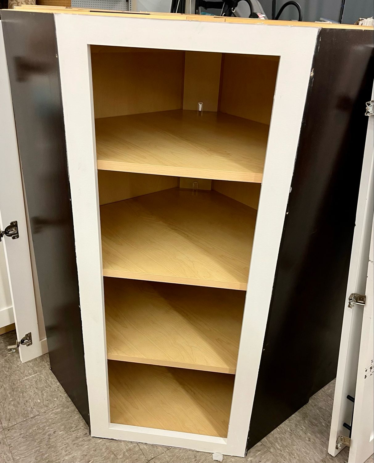 Wellborn Kitchen Cabinet Upper 4 Shelf Corner Unit