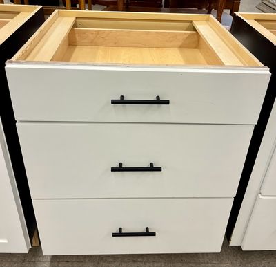 Wellborn Kitchen Cabinet Lower 3 Drawer
