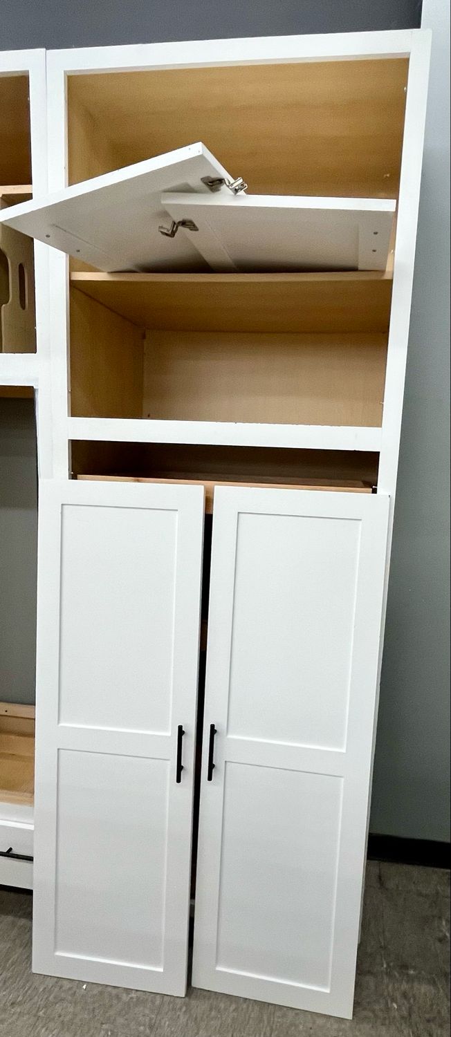 Wellborn Kitchen Cabinet Pantry