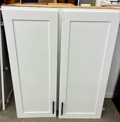 Wellborn Kitchen Cabinet Upper 2 Door 4 Shelf