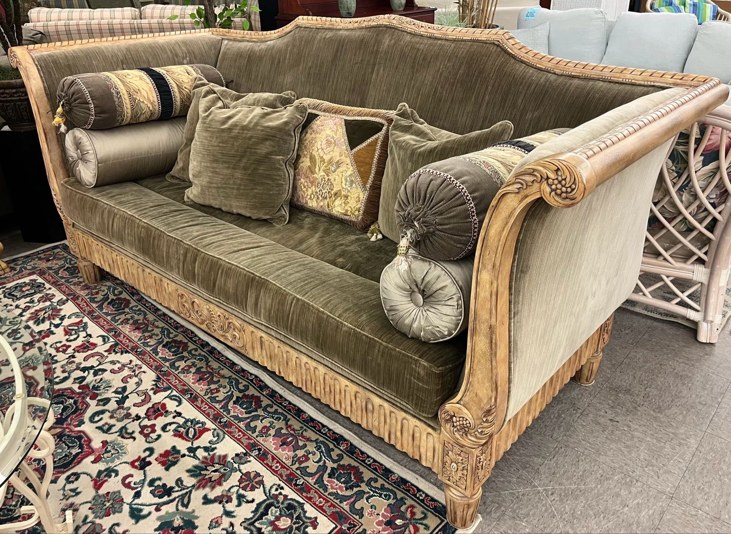 French Provincial Daybed Sofa