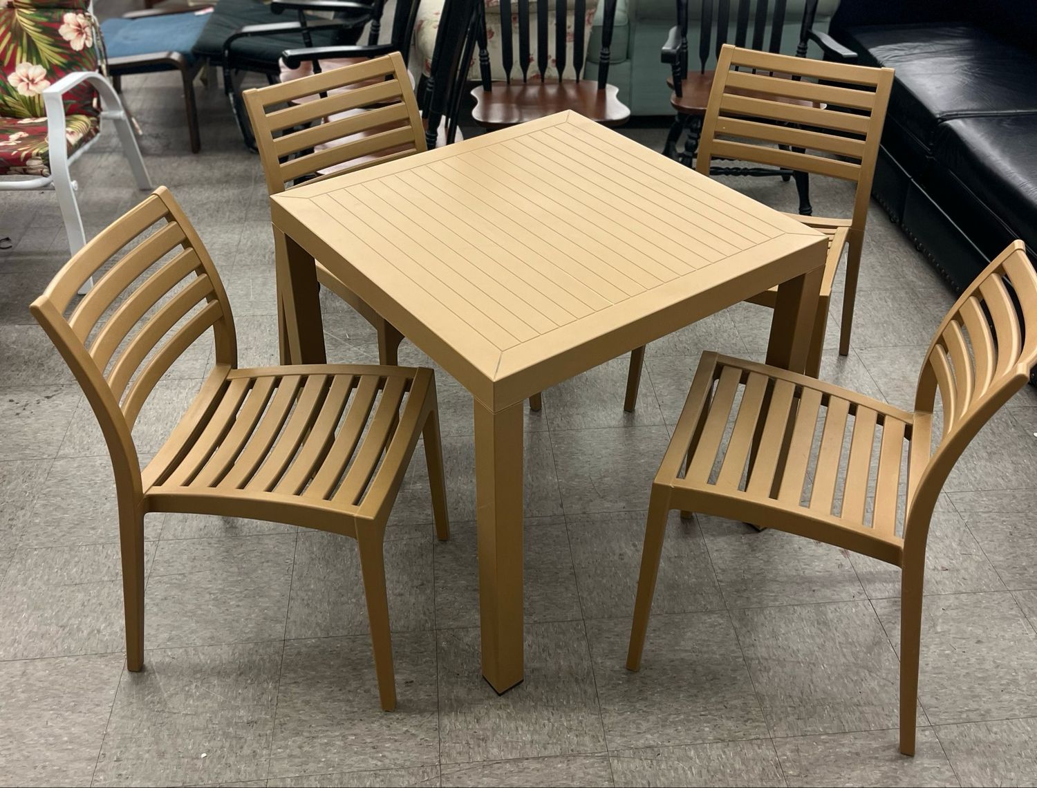 Siesta Exclusive High Quality Commercial Grade Outdoor Dining Set