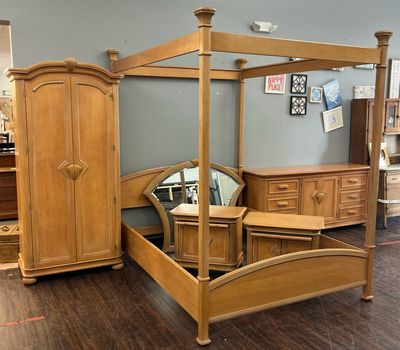 6 PC All Wood BR Set by Bernhardt