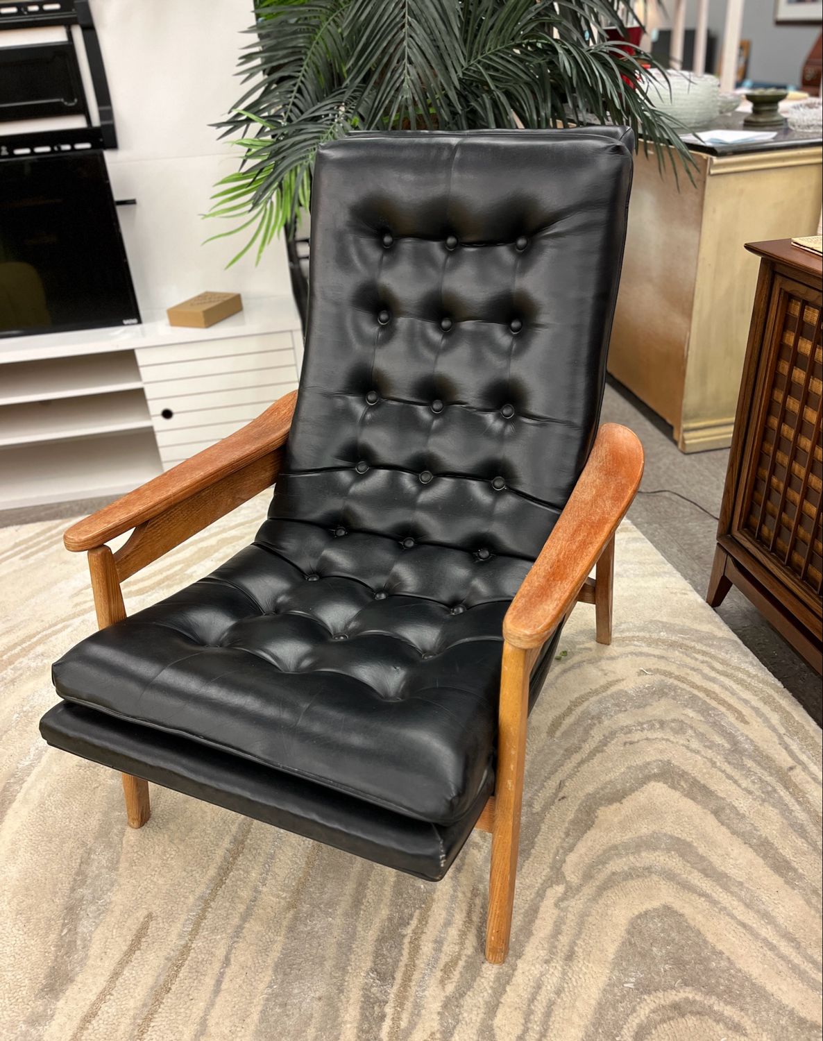 MCM Scoop Lounge Chair Attributed to Milo Baughman