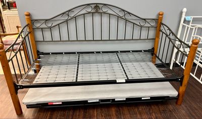Twin Metal + Wood Daybed + Trundle
