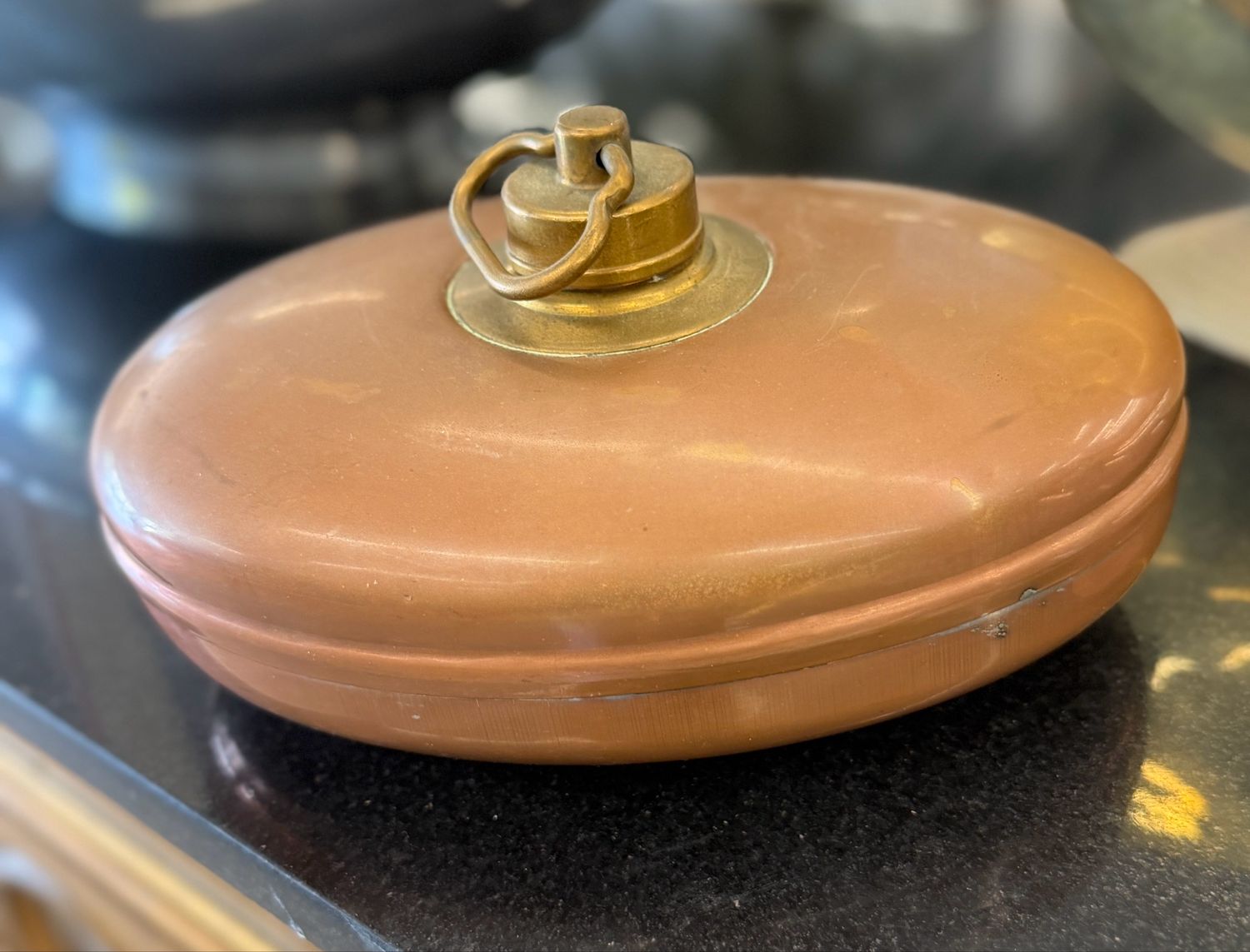 Antique Oval Pure Copper Bed Warmer Antique Oval Pure Copper Bed Warmer