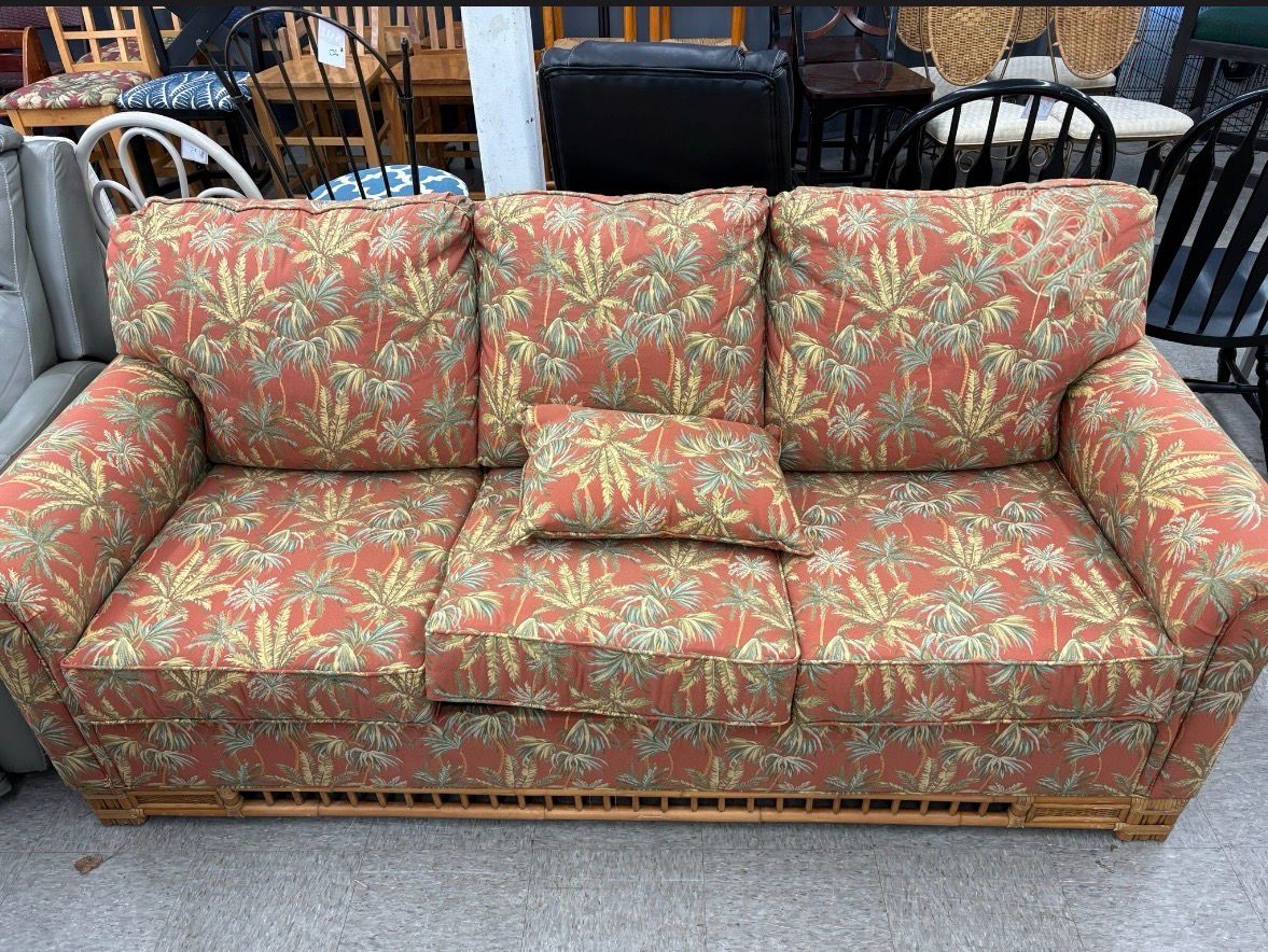Rattan Frame Sleeper Sofa Rattan Frame Sleeper Sofa