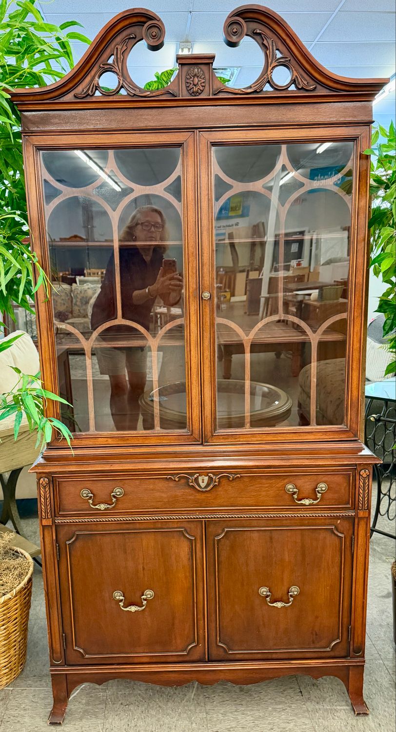 Vintage Mahogany China Cabinet Vintage Mahogany China Cabinet