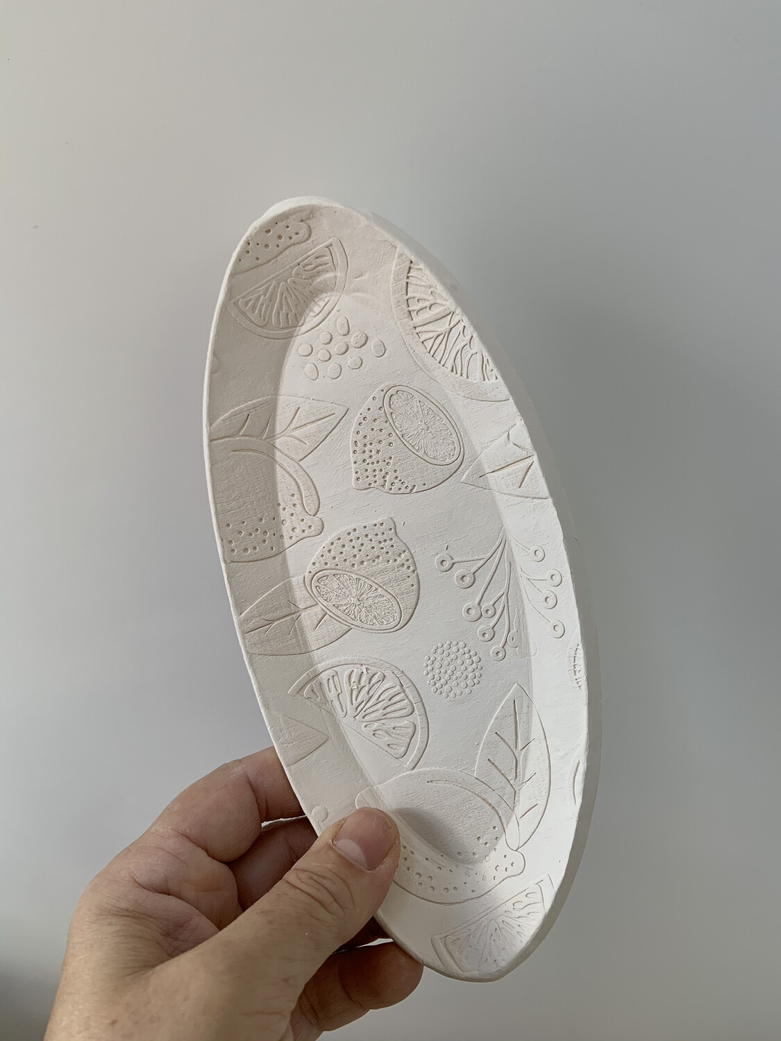 Paint Your Own Pottery - Ceramic
7.75x3.75 Inch Oval Lemon Lime Orange Citrus Plate Painting Kit