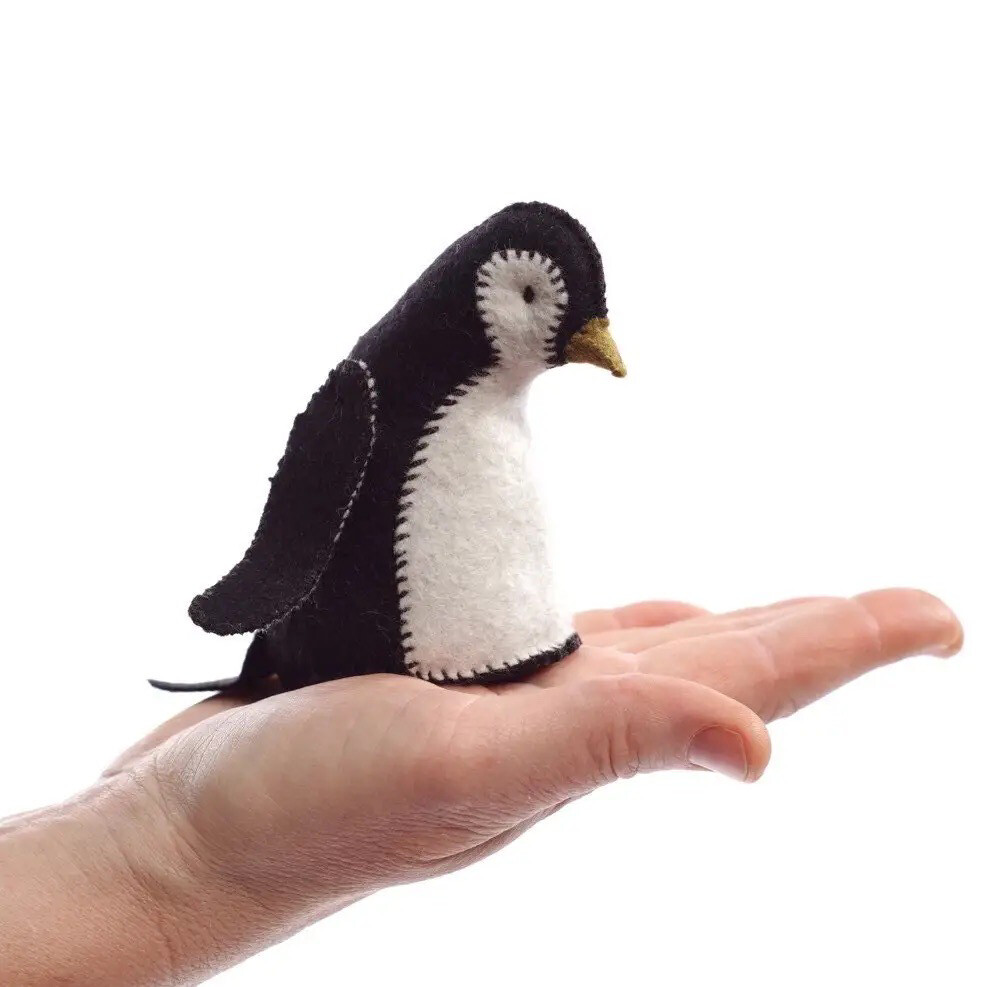Perry Penguin Hand-Sewing Kit