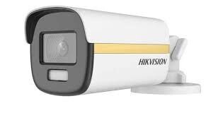 Hkvision Κάμερα Bullet ColorVu 2MP, με φακό 2.8mm, εμβέλεια λευκού φωτός 40 μέτρα και ενσωματωμένο μικρόφωνο.