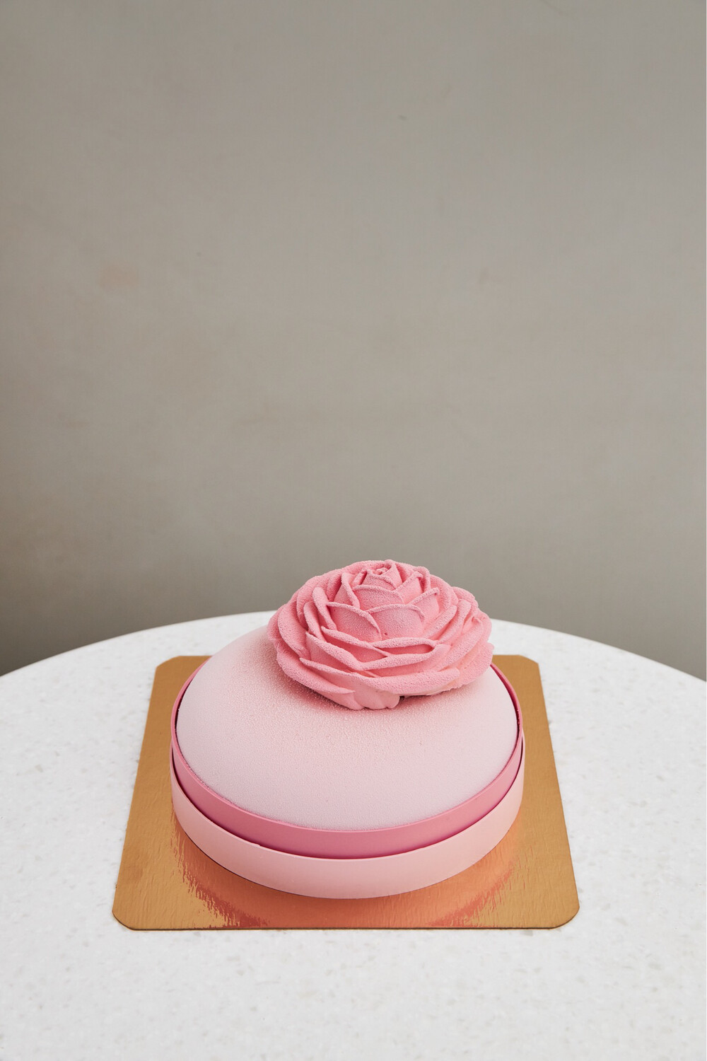 Торт малина-ваниль-роза (предзаказ за 2 дня, будет готов после 12:00)