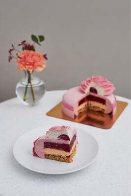 Торт малина-ваниль-роза 