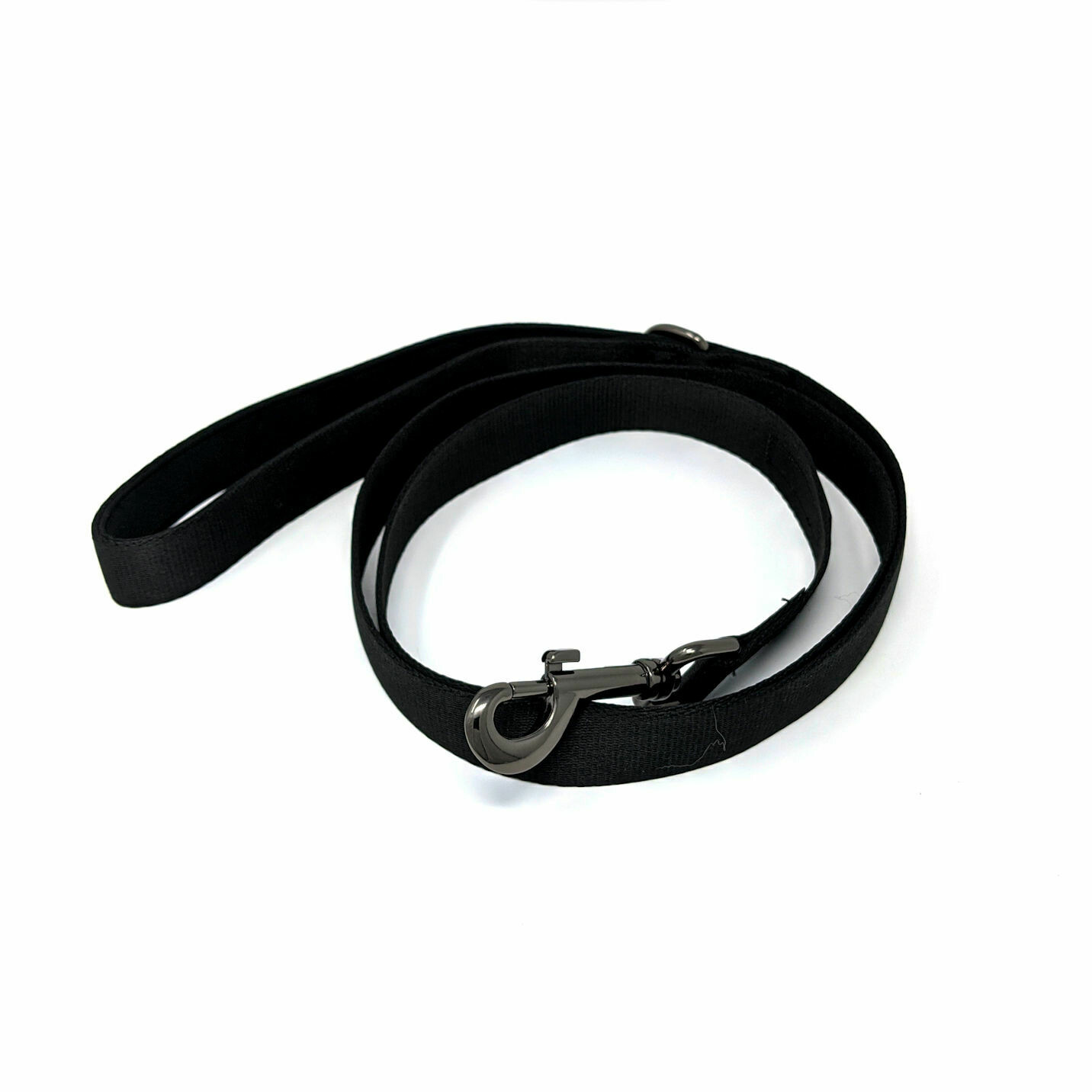 Black and gunmetal leash