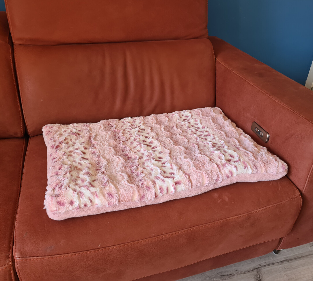 DuzZzle (Stuffed Blanket) Medium 70x50cm Inanna + soma - Stock