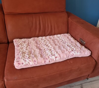 DuzZzle (Stuffed Blanket) Medium 70x50cm Inanna + soma - Stock