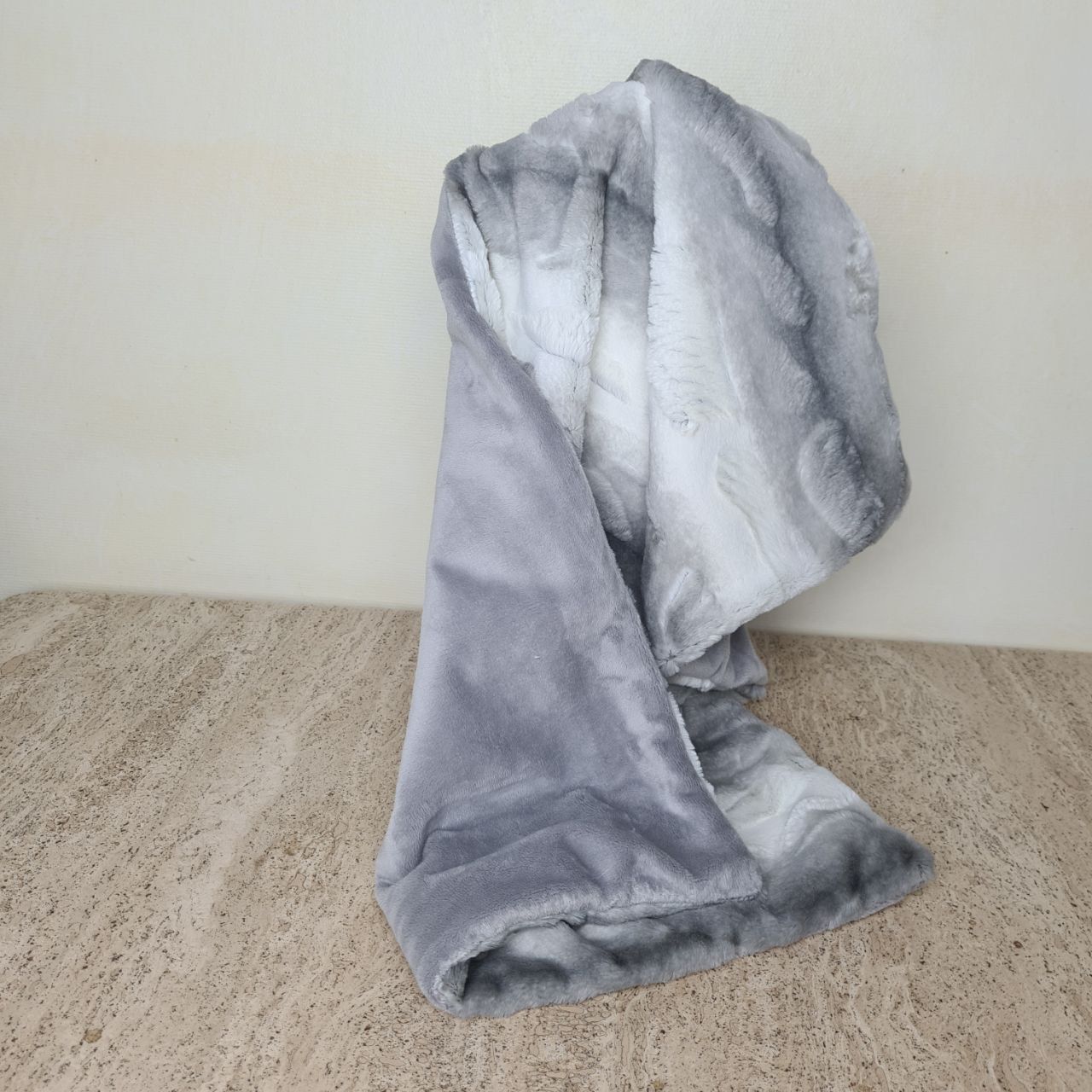 CozZzie Luxe (Blanket) Nergal - Stock CozZzie Luxe (Blanket) Nergal - Stock