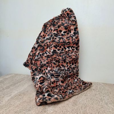 CozZzie Luxe (Blanket) Nergal - Stock