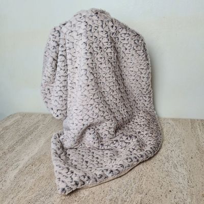 CozZzie Luxe (Blanket) Nergal - Stock